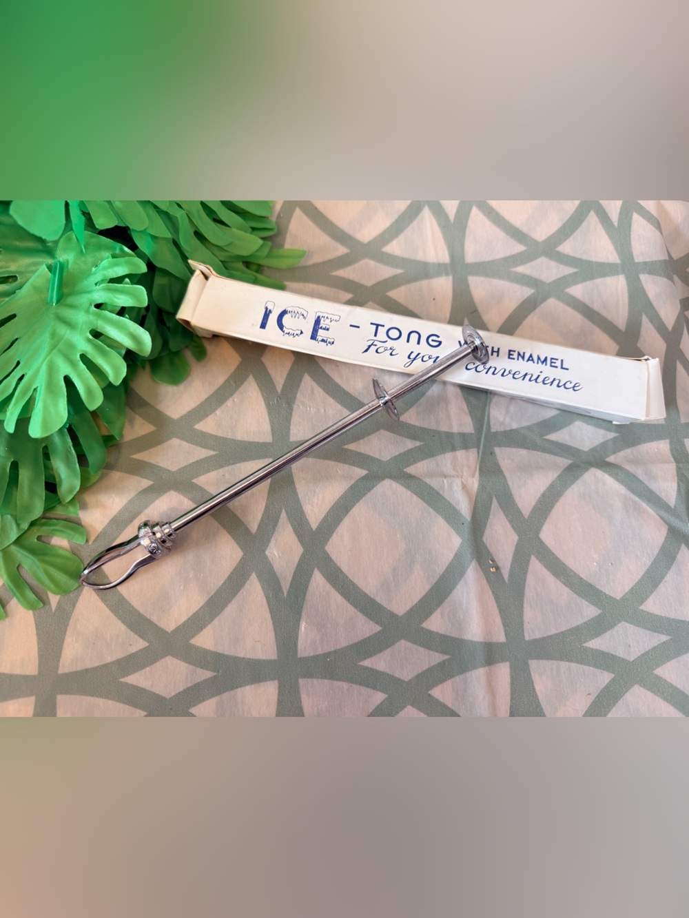 💫10/$25 • Vintage Ice Tongs With Enamel
